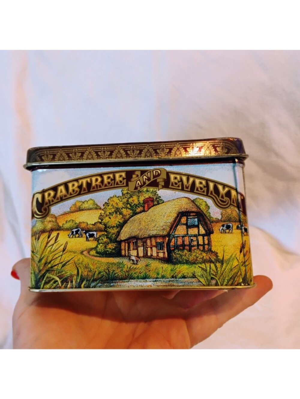 Crabtree & Evelyn Metal Tin Box Storage English Countryside England Vintage 1992 - Picture 5 of 12